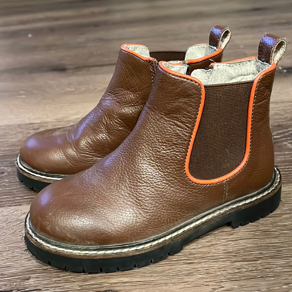 FINAL SALE!!!!! EUC Mini Boden brown Chelsea boots, size 27 ( US size 10)